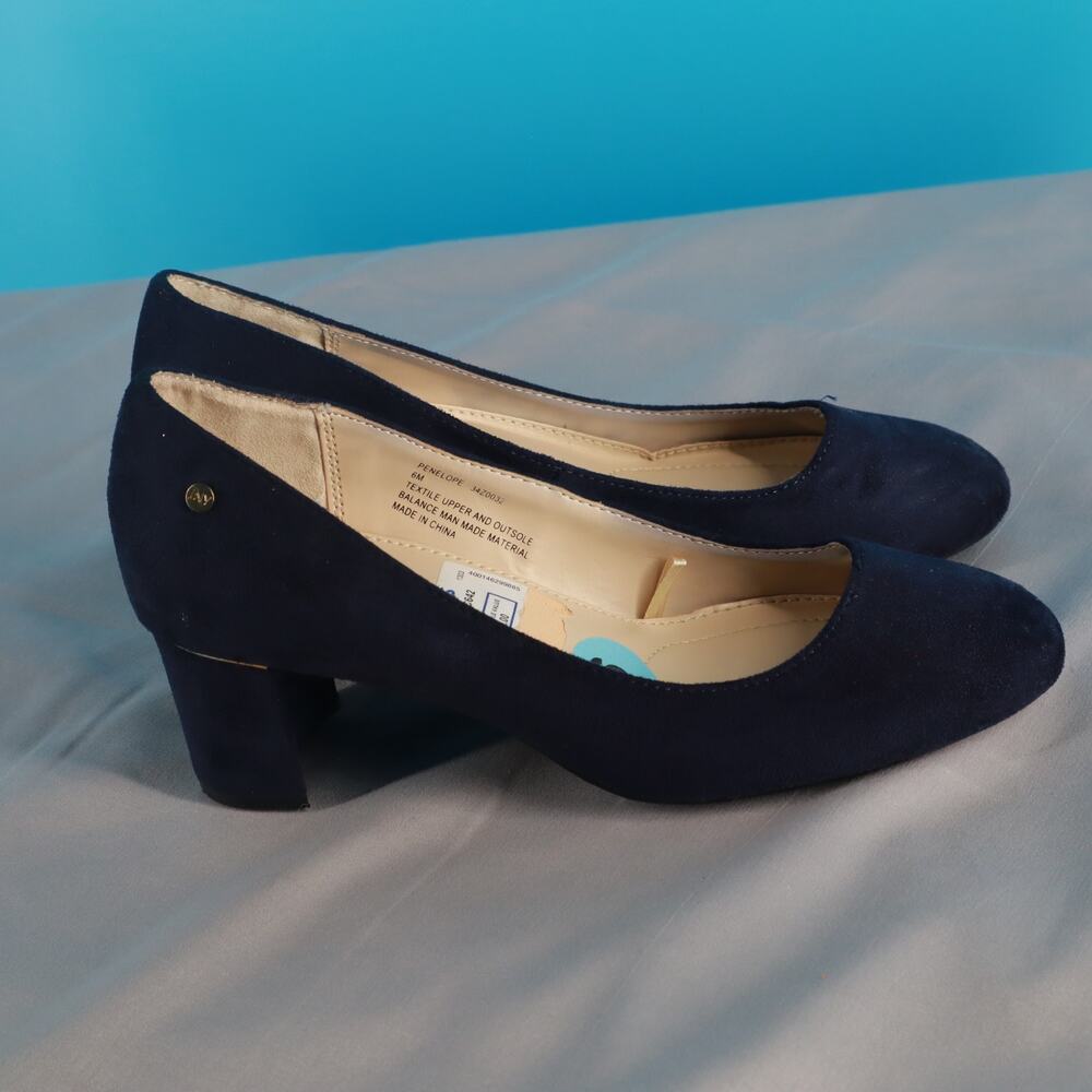 Jones New York Penelope Navy Blue Block Heel Pumps Women's Size 6M